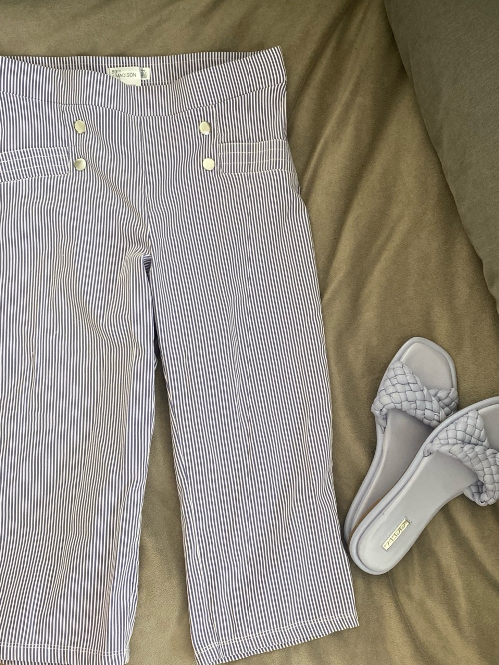 Madison purple & White Striped capris w matching Aldo slides